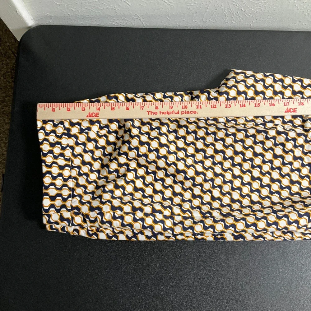 Chicos So Slimming Crop Pants Size 2 US Large Black Beige Geometric Print Career